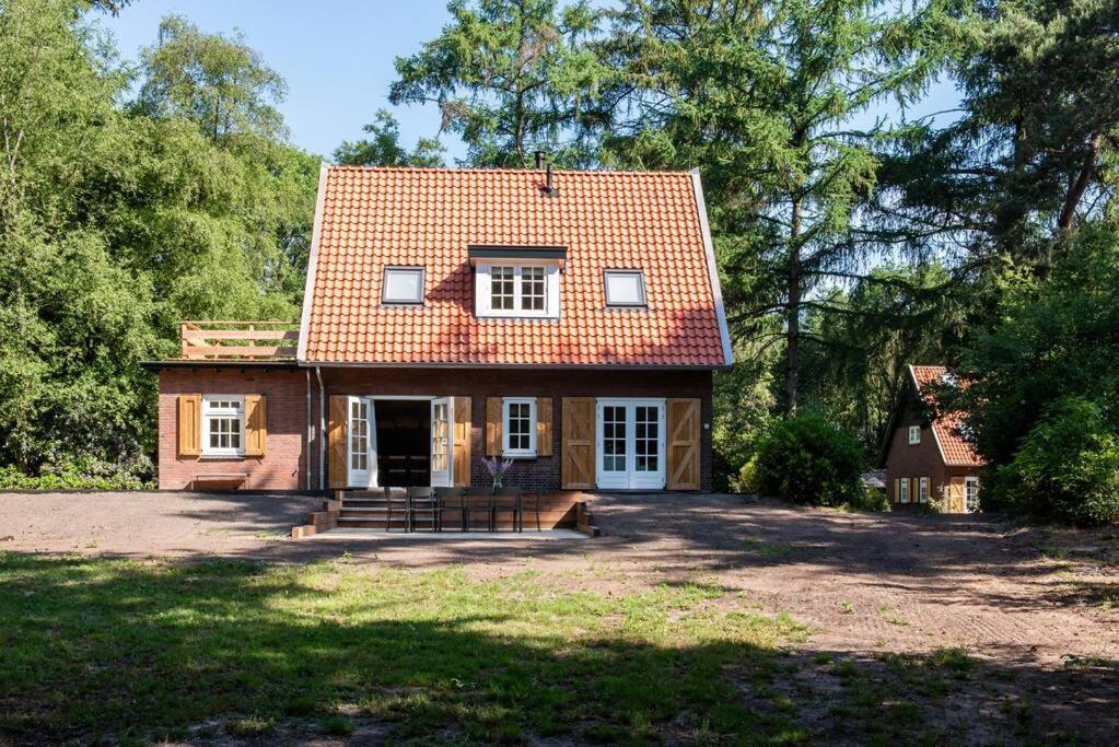 Fantastisch Familiehuis Met Grote Tuin I Bosrijk Lunteren Exterior foto